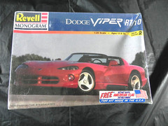 SEALED Revell Monogram Dodge Viper RT/10 85-6260 Model Skill Level 2 USA 1998
