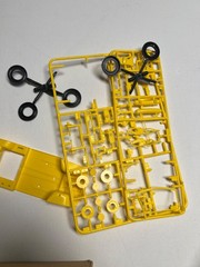Vintage Revell Porsche 914 Yellow 1/25 Scale Plastic Model Kit S-3104 1973 As Is