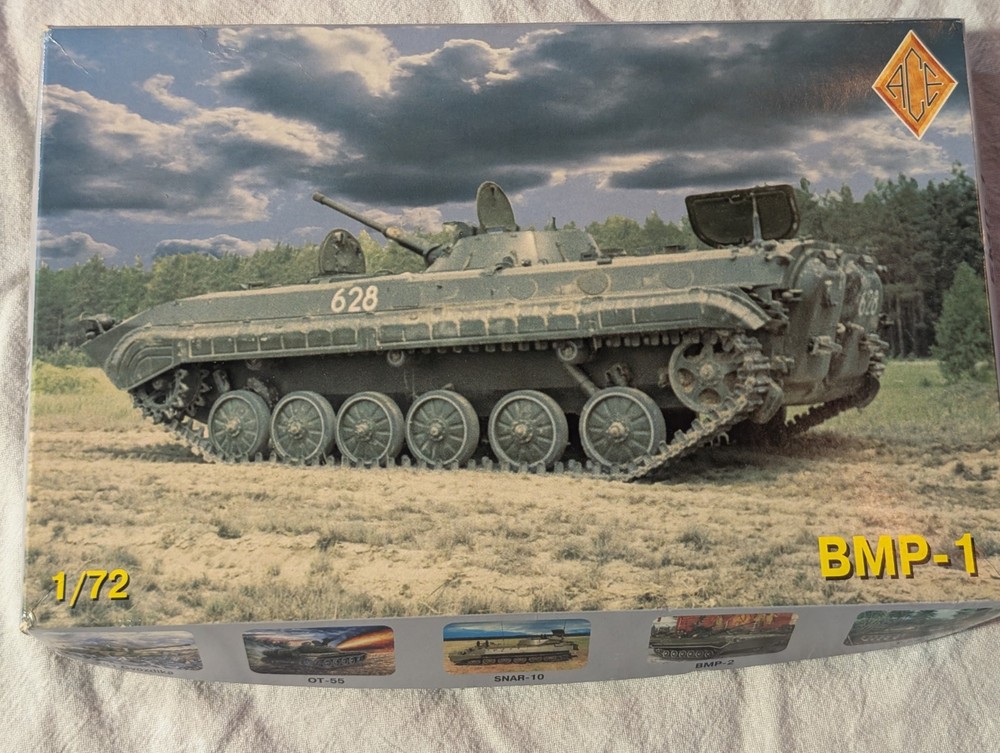 RARE: BMP-1 Modern Tracked APC Ukraine WARSAW PACT plastic model 1:72 NEW
