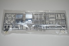 AMT CHEVY TITAN 90 1417/06 ⭐PARTS⭐ CHROME RECTANGLE FUEL TANKS+BUMPER+MORE 1:25