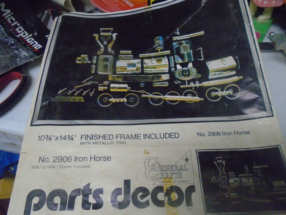 General Crafts Parts Decor 2906 Iron Horse Framed model Kit