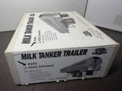 1/25 THC Milk Tanker Model Kit Trailer NIOB All Parts Sealed