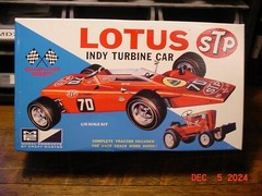 MPC Lotus INDY Turbine Car 1/25 Model Kit UPRM