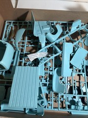 Monogram 2457 1950 Ford F1 pickup truck 1/25 Model Car McM Niob. partly Open