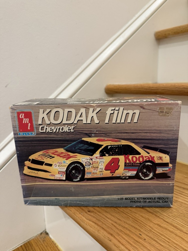 AMT Ertl Ernie Irvan Kodak Film Chevrolet Lumina 1:25 Model Kit #6727