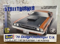 Revell Dodge Challenger T/A ’70 Streetburner 1/24 Model Kit #21874