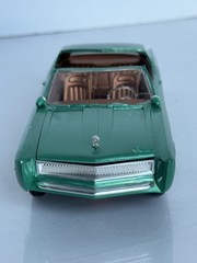 AMT 1965 BUICK RIVIERA CLAMSHELL CUSTOM COUPE BUILT MODEL KIT