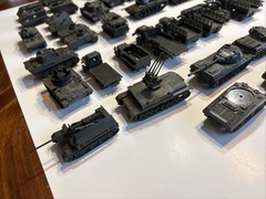 LOT Of 40 1/87 Roco Minitanks Austria 32 Tanks 8 Trucks DBGM HO SCALE