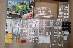 AMT DIAMOND REO TRACTOR TRUCK ORIGINAL 1972 ISSUE 1/25 COMPLETE SR