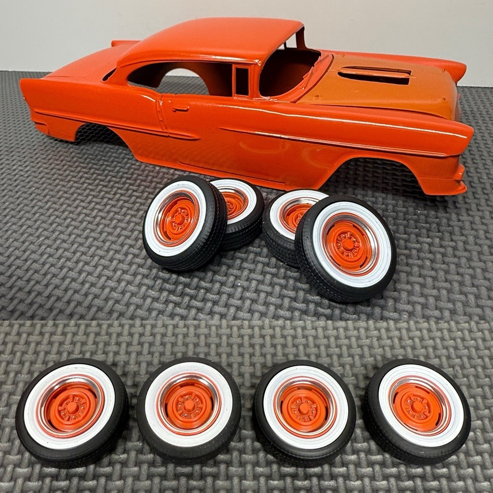 1:25 17” Steel Wheels With Beauty Ring On Whitewalls