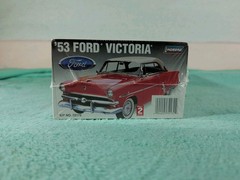 M27C Lindberg ’53 Ford Victoria Model 1:25 SEALED 72172 vtg car gift classic kit
