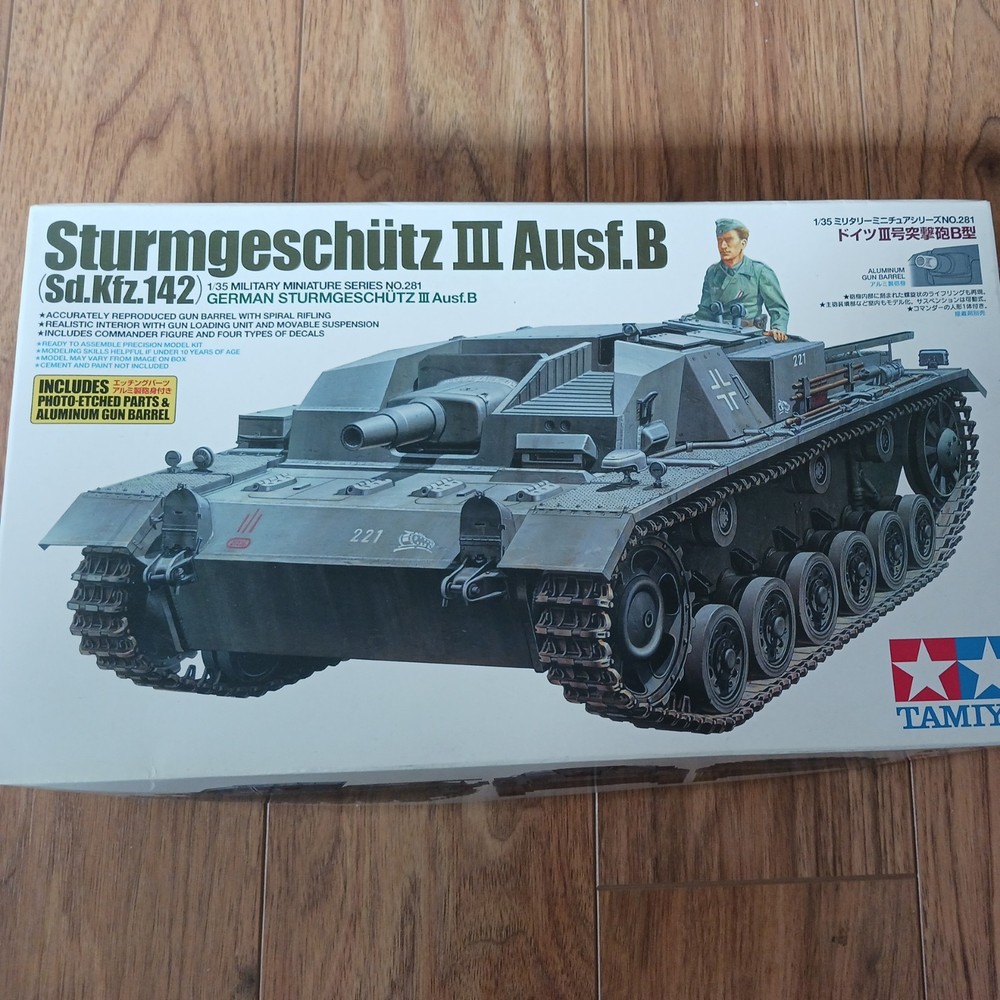 TAMIYA Sturmgeschutz III Ausf B Model Kit 35281 1/35