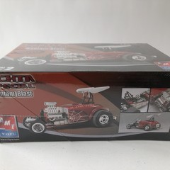 AMT ERTL RCHTA Special Bantam Blast Hot Rod 1:25 Show Car Model Kit 2004 NIB
