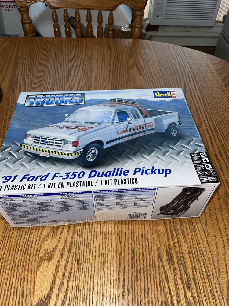 Revell 91 Ford F-350 Duallie Pickup Open Box NOB ! 100% Complete Ready To Build!