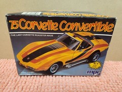 VINTAGE MPC 75 Corvette Convertible Model Kit 1/25 #6360 VTG