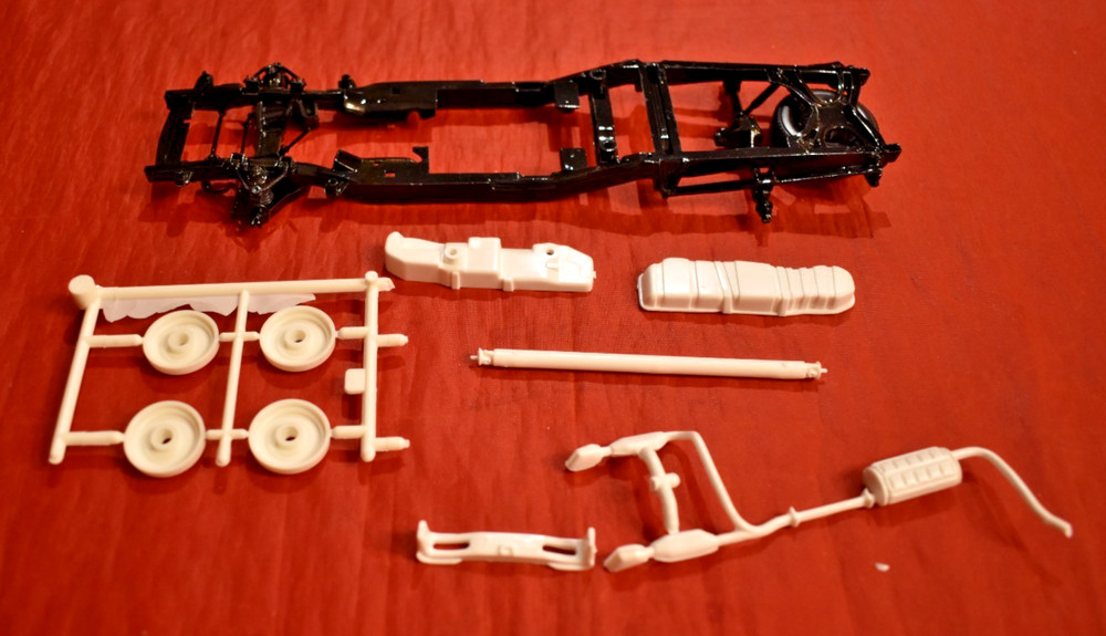 Revell 1997 Ford F-150 Chassis 1/25