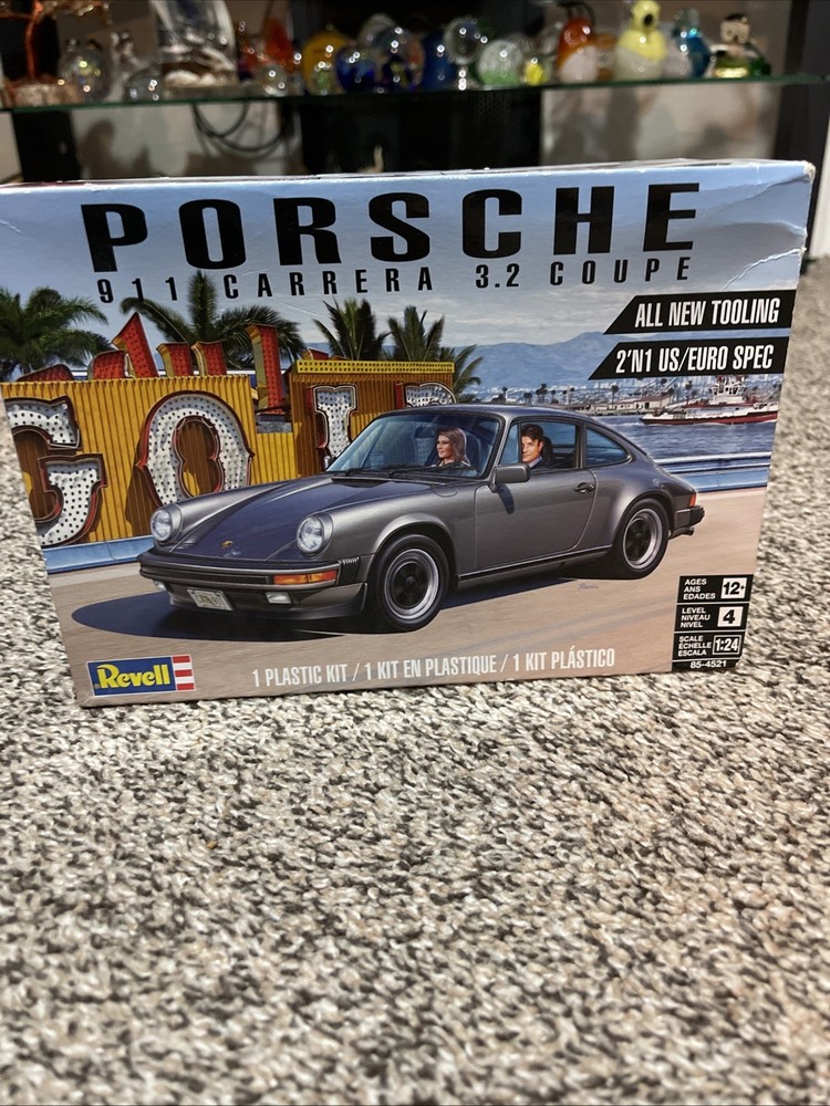 1980’s PORSCHE 911 CARRERA 3.2 COUPE 1/24 REVELL MODEL KIT NIB NEW!!!!