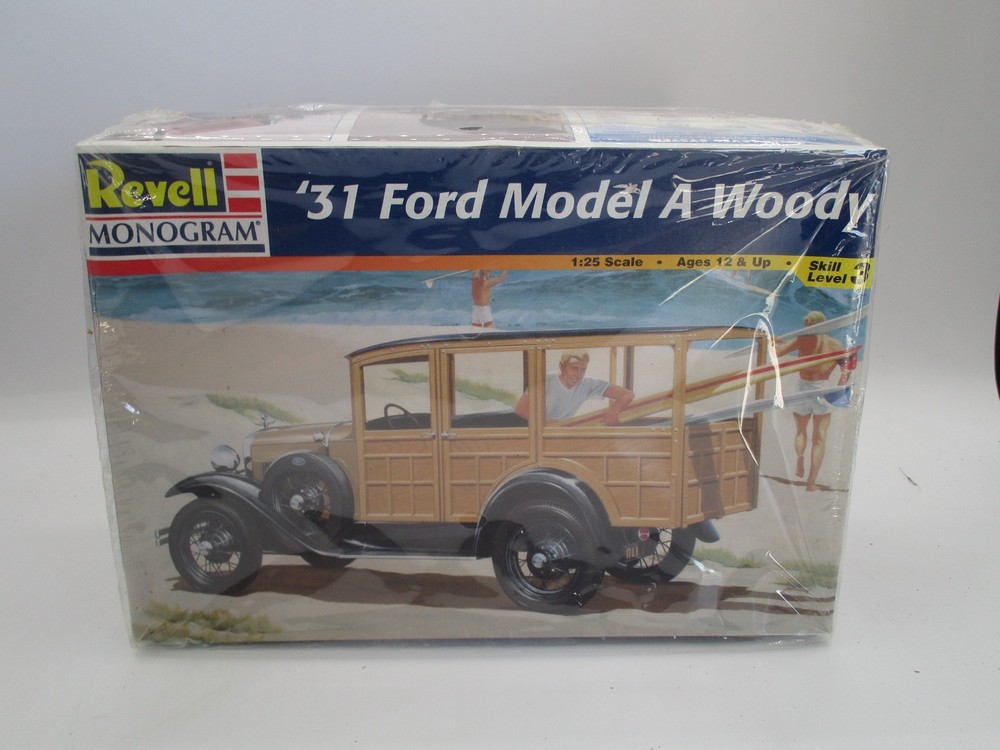 1/25 SCALE REVELL MODEL KIT OPENED / SEALED PARTS ’32 FORD MODEL A WOODY