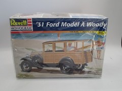 1/25 SCALE REVELL MODEL KIT OPENED / SEALED PARTS ’32 FORD MODEL A WOODY