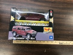 MAISTO Assembly Line 2003 Hummer H2 SUV 1:27 Model Kit Skill 2 Red NIB