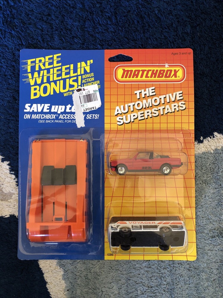 1986 Matchbox Automotive Superstars w/ Launcher 323i Cabriolet Ikarus Coach Bus