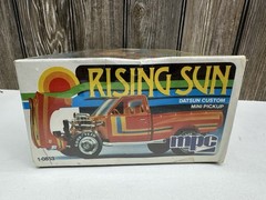 Vintage 1980 MPC Rising Sun Datsun Custom Mini Pickup 1/25 Scale Model Kit