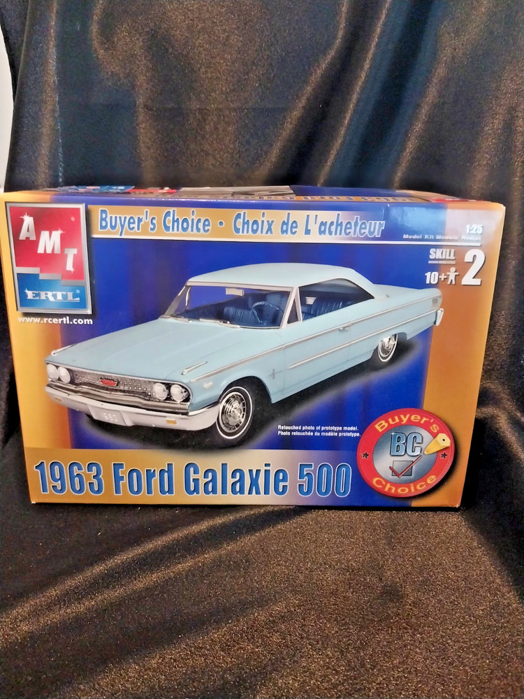 AMT /ERTL 1963 FORD GALAXIE 500 BUYER’S CHOICE – New- Open Box