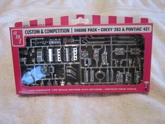 AMT PARTS ENGINE PARTS PACK CHEVY 283 AND PONTIAC 421 ENGINE KIT