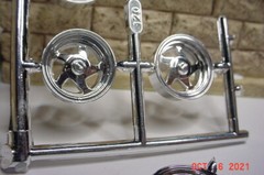 Chrome Twisted 5 Spoke Rims set of 4 1/25 Model Part jy 1382