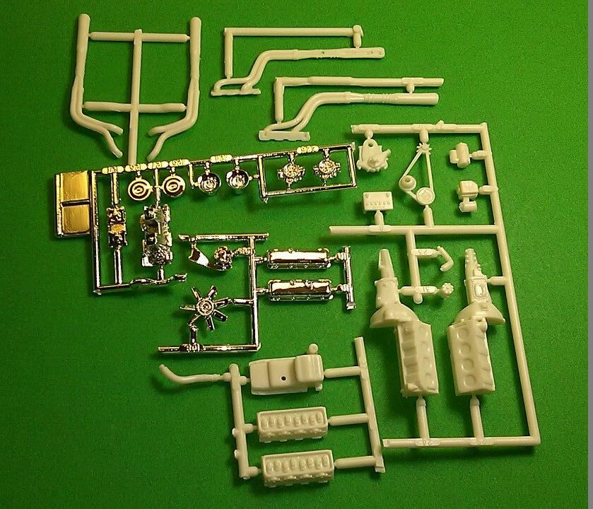 AMT 67 1967 Chevelle SS 1/25 396 454 engine long tube headers tunnel ram