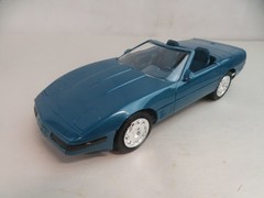 AMT ERTL 1994 Corvette Convertible Bright Aaua Metallic 6260