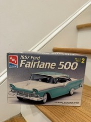 amt/ertl 57 ford fairlane 500 model kit #8028