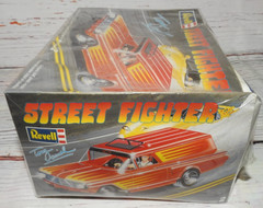 Revell Tom Daniel Street Fighter Two #85-2597 Model Kit Sealed lv2 Crushed box