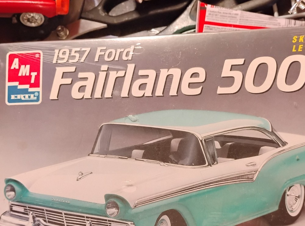 AMT Model Kit 1957 Ford Fairlane 500 Sealed