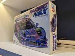 TAMIYA RAYBRIG NSX 1/24 SCALE SPORT CAR SERIES NO. 204 PLASTIC MODEL KIT