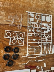 REVELL 1950 Ford Custom Pickup model kit ’50 Ford F-1 2494 As-Is Monogram 1/25