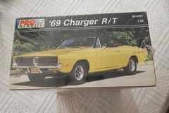Revell Pro Modeler 5937 Scale ’69 Dodge Charger R/T Plastic Model Kit Sealed