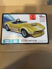 AMT ’68 Chevy Corvette Custom Kit # AMT1236/12 Factory Sealed 1:25