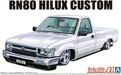 Aoshima Japan No.41 Toyota Hilux Custom RN80 1/24 model kit Unpainted