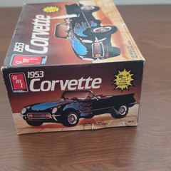 AMT/ERTL 1953 Corvette 1:25 scale Plastic model kit opened not assembled