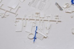 MPC TRIUMPH TR-4 SCALE 1:32 PLASTIC MODEL KIT 2-1016