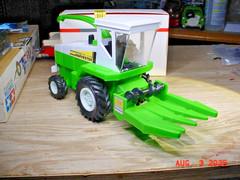 International Harvester EM 399 open rim variant 8.25″ long Plastic Model Newray
