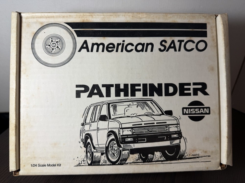 Nissan Pathfinder #30001 Plastic Model Kit 1:24 Scale NIOB Sealed Parts
