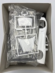 Revell, ‘05 Corvette, C6, 85-2840, 1/25 Scale, Plastic Model Kit, Open Box.