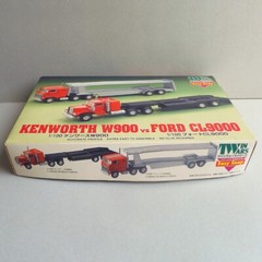 IMAI KENWORTH W900 vs Ford CL9000 1/100 Model kit 1995 Adult Collectible 15+