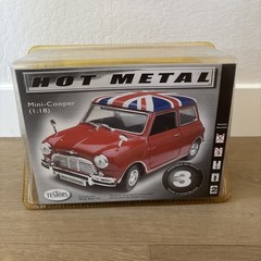 New Sealed HOT METAL Classic Red Mini Cooper TESTORS Model Kit Diecast 1:18