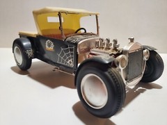 Monogram Black Widow 1960 Ford Model T 1:24 Scale Plastic Model Kit Built Car