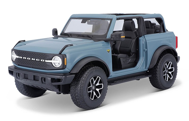 Maisto 31457BL 1/18 2021 Ford Bronco Badlands, Area 51 Blue