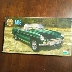 Airfix 1:32 MGB Green Plastic Model Kit Unassembled 02420 Transportation Theme