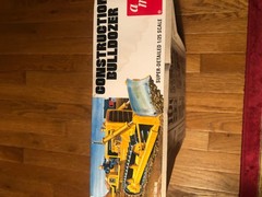 AMT 1:25 Construction Bulldozer Model Kit Adjustable Blade Ripper 300+ Parts